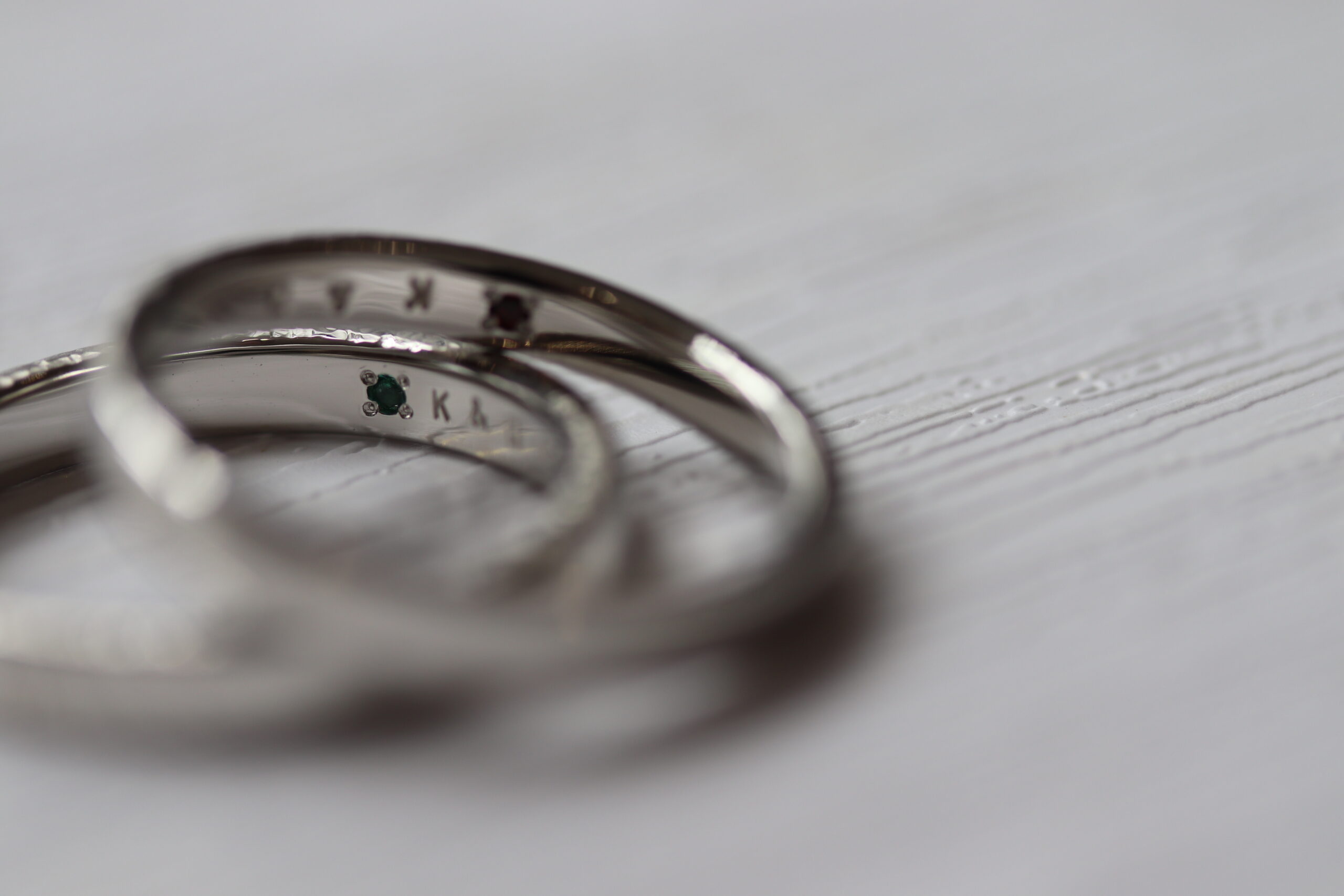 KOBO Wedding Rings — Inner Stone Setting