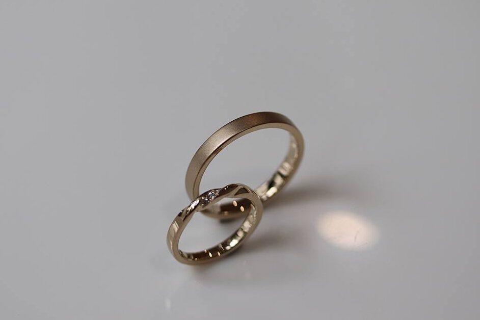 KOBO K18 Champagne Gold Handmade Wedding Rings