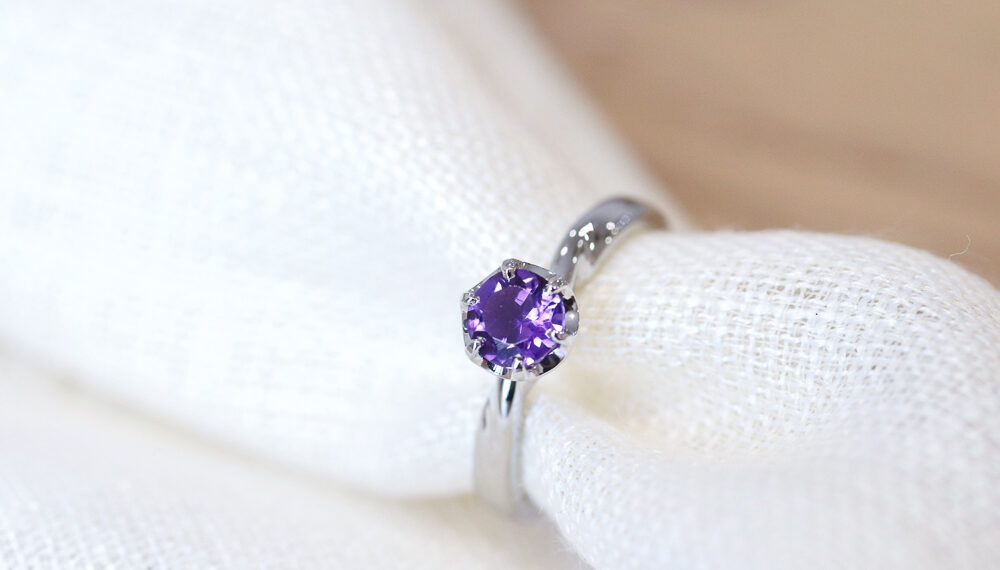 kobo-jewellery-web-amethyst-solitaire-engagement-ring