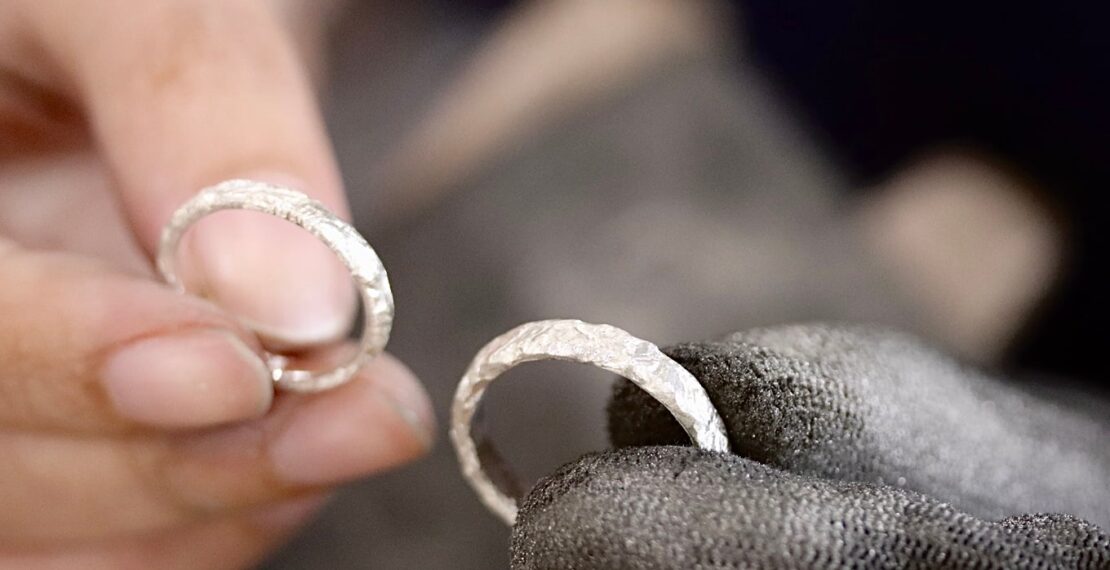 kobo-jewellery-silver-rings-carved