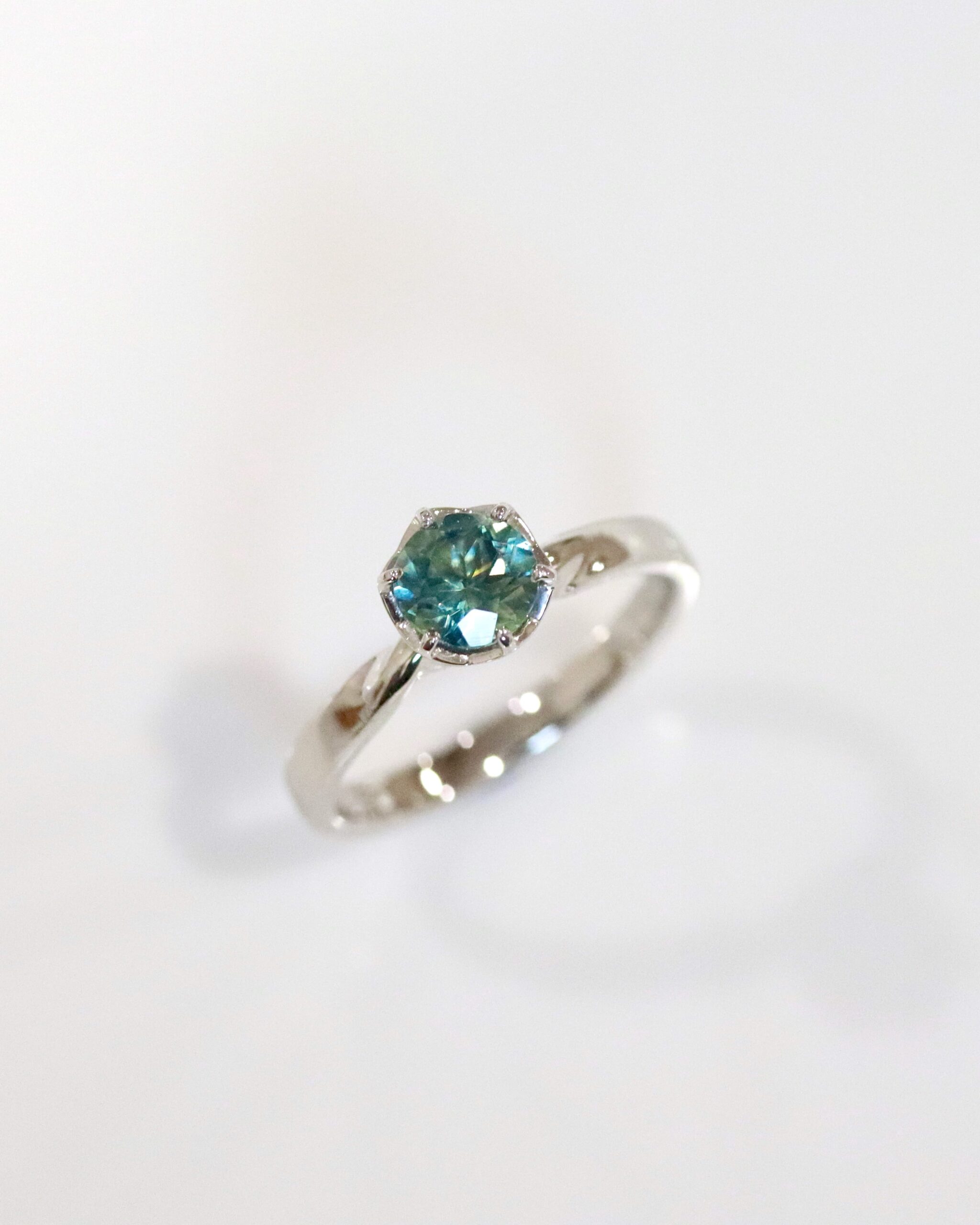 kobo-jewellery-montana-sapphire-engagement-ring