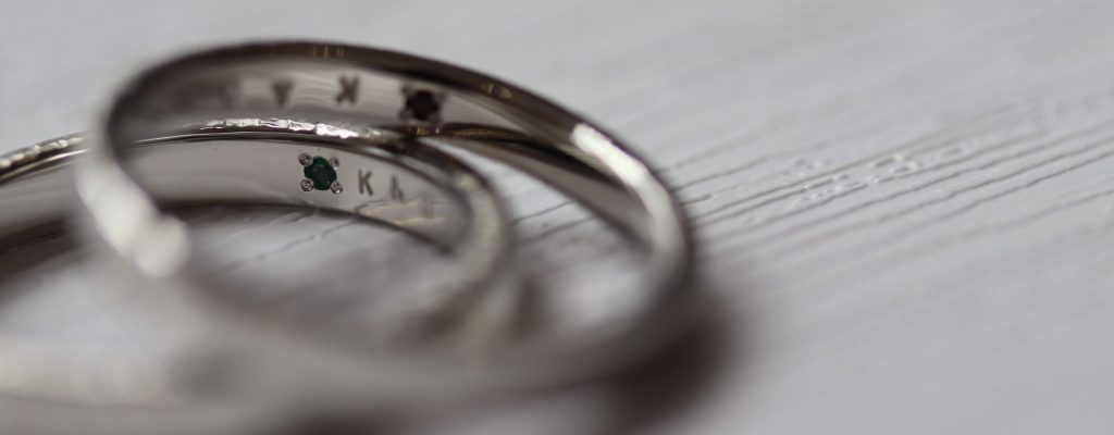 KOBO Wedding Rings — Inner Stone Setting