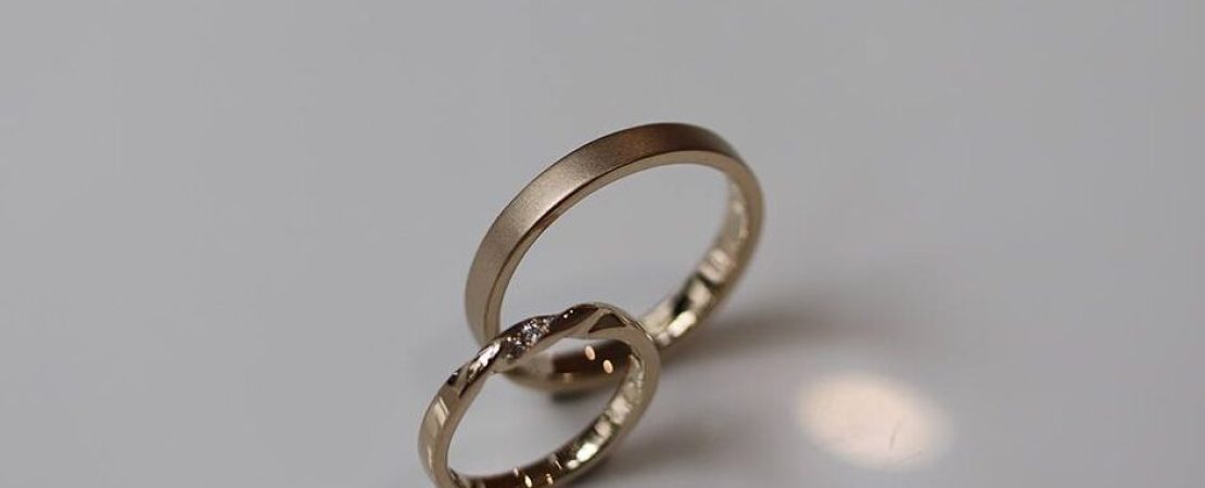 KOBO K18 Champagne Gold Handmade Wedding Rings